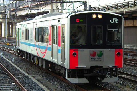 【JR東】E995系『スマート電池君』 大宮総合車両センター入場 を大宮駅で撮影した写真