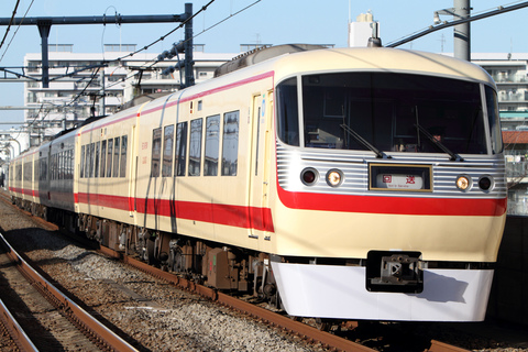 【西武】「メイドトレイン」運転を中村橋駅で撮影した写真