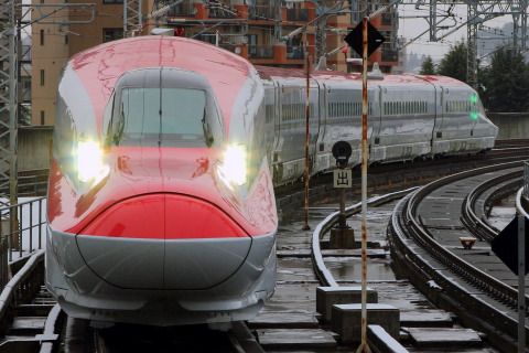 【JR東】E6系S12編成 試運転を仙台駅で撮影した写真