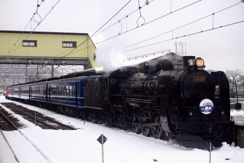 【JR東】「SL碓氷号」C61-20が代走牽引を横川駅で撮影した写真