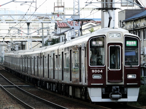 【阪急】9000系9004F 宝塚線へ貸出を服部～庄内で撮影した写真