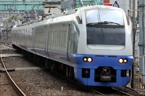 【JR東】E653系K302編成 返却回送を北千住駅で撮影した写真