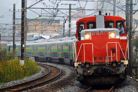 【JR東】E233系3000番代グリーン車8両 甲種輸送の拡大写真