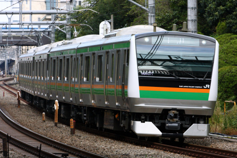 【JR東】E233系3000番代タカD10編成 武蔵小金井へ疎開を目白駅で撮影した写真
