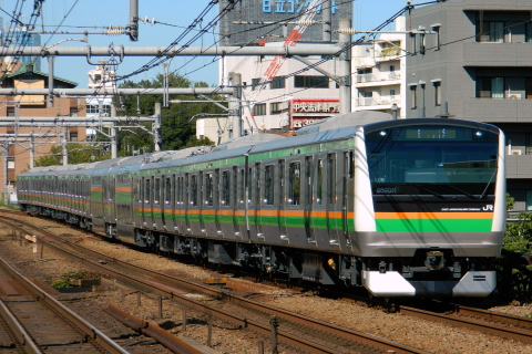 【JR東】E233系3000番代タカL08編成 豊田へ疎開を高田馬場駅で撮影した写真