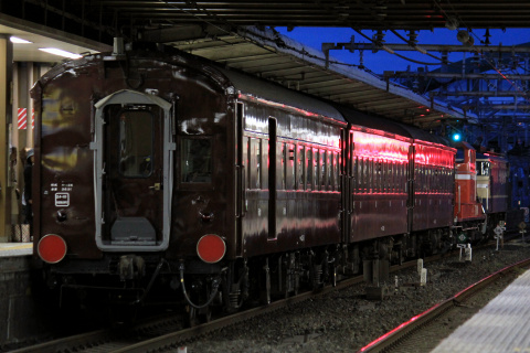 【JR東】EF65-501＋DD51-842＋旧客3両 高崎へ返却を大宮駅で撮影した写真
