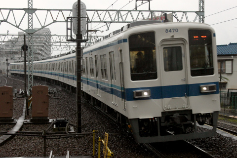 【東武】8000系8170Fがスカイツリー臨を代走を西新井駅で撮影した写真