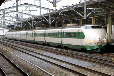 【JR東】200系K47編成使用 『上越新幹線開業30周年記念号』運転を熊谷駅で撮影した写真