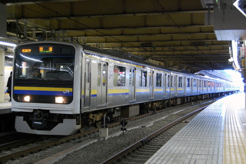 【JR東】209系マリC626＋C431編成 東京総合車両センター出場を新宿駅で撮影した写真