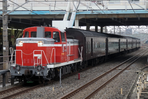 【JR東】旧型客車7両 幕張で車両整備（13日）を幕張駅で撮影した写真