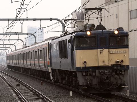 【JR東】211系2000番代チタN51編成 長野配給を武蔵境駅で撮影した写真