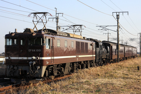 【JR東】C11-325・旧型客車3両 山形へ回送 の拡大写真