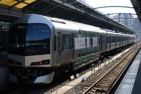 【JR四】「うどん県」PRラッピング列車 運行開始の拡大写真