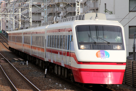 【東武】200系に「ソラカラちゃん」ラッピングを梅島駅で撮影した写真