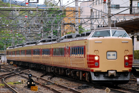 【JR東】特急「あずさ75号」運転を甲府駅で撮影した写真