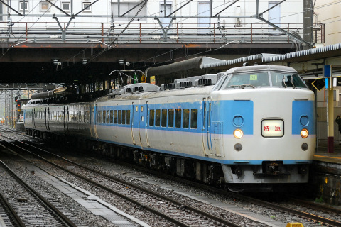 【JR東】特急「あずさ71号」運転を甲府駅で撮影した写真