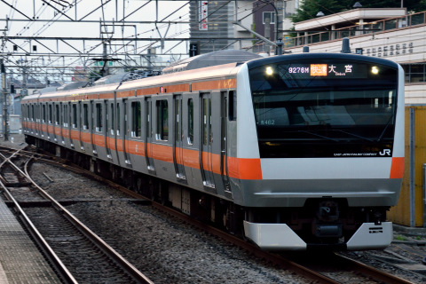 【JR東】快速「むさしの奥多摩号」運転を立川駅で撮影した写真