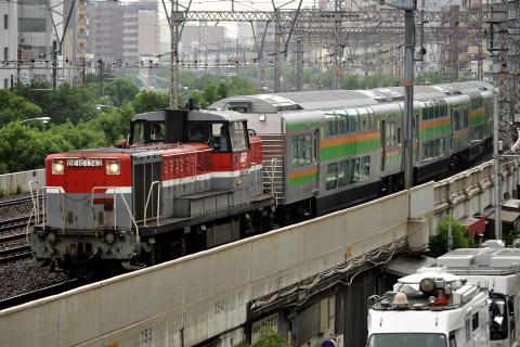 【JR東】E233系3000番代グリーン車4両 甲種輸送を元町駅付近で撮影した写真
