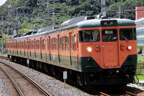 【JR西】113系オカB01編成 廃車回送を島本駅で撮影した写真