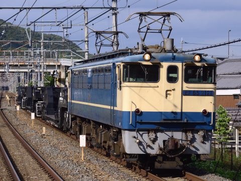 【JR貨】シキ1000形3両 西浜へ回送を島本駅で撮影した写真