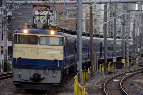 【JR東】12系高崎車使用 団体臨時列車運転を尾久駅で撮影した写真