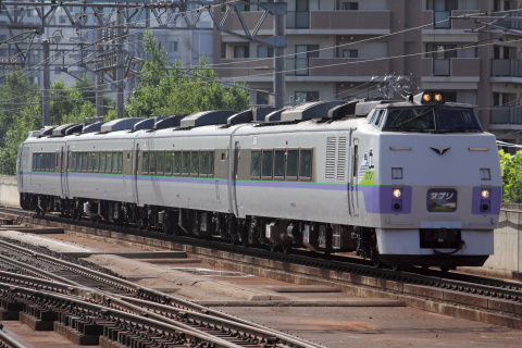【JR北】特急「ヌプリ号」運転を桑園駅で撮影した写真