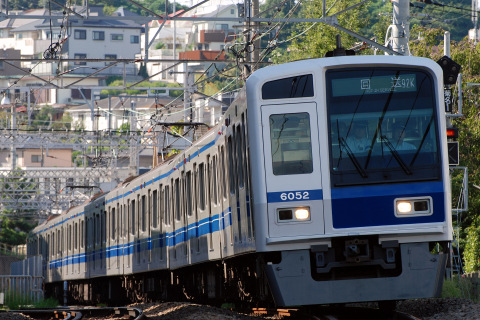 【東急】東急東横線で西武6000系10両 日中試運転の拡大写真