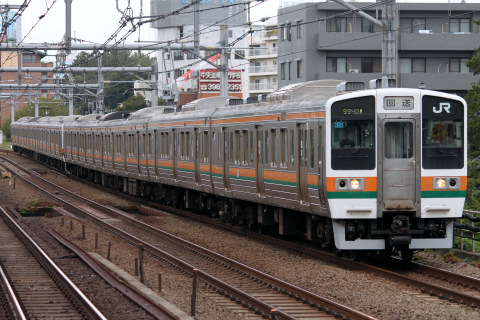 【JR東】211系チタN59＋N58編成 返却回送を高田馬場駅で撮影した写真