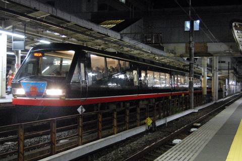 【JR東】快速「伊豆初日の出号号」運転 を藤沢駅で撮影した写真