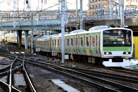 【JR東】E231系500番代トウ503編成 東京総合車両センター入場を大崎駅で撮影した写真