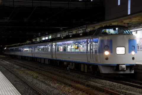 【JR東】特急「あずさ80号」運転を甲府駅で撮影した写真