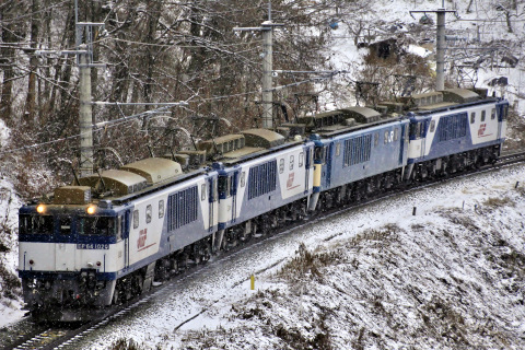 【JR貨】篠ノ井線8560列車 EF64-1000番代4重連で運転の拡大写真