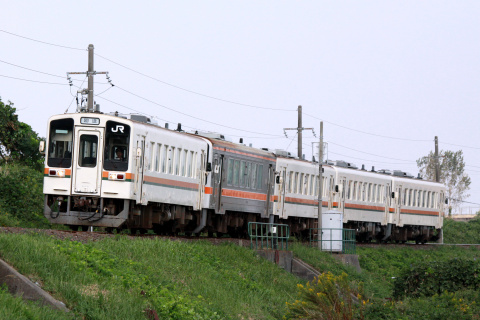【JR海】F1日本グランプリ開催に伴う臨時列車運転を津～東一身田で撮影した写真