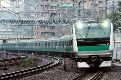 【JR東】E233系7000番代ハエ129編成 総合車両製作所出場の拡大写真