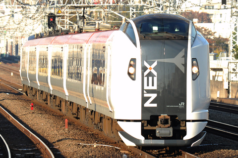 【JR東】E259系Ne014編成 中野電車区へ回送の拡大写真