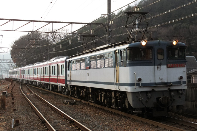 【京急】京急新1000形1331編成甲種輸送を山科駅で撮影した写真