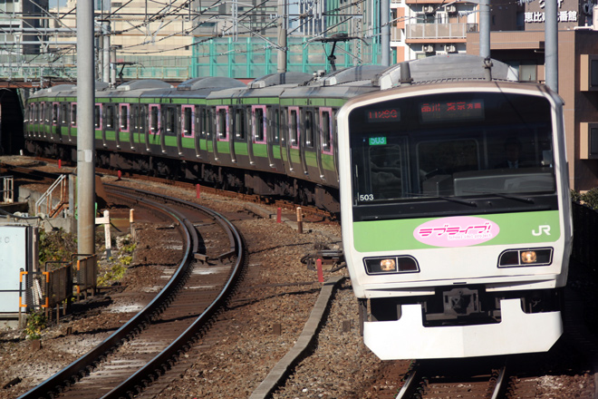 【JR東】山手線 「μ'sトレイン」運行開始の拡大写真