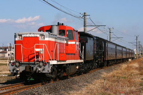 【JR東】C61-20＋旧客6両 返却配給（13日）の拡大写真