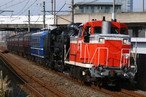 JR東】C61-20＋旧客6両 木更津へ配給 |2nd-train鉄道ニュース