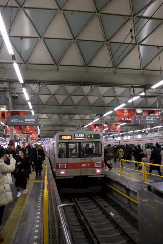 【東急】9000系 東横線での営業運転終了を渋谷駅で撮影した写真