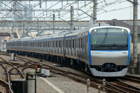 【相鉄】11000系11005F 試運転を二俣川駅で撮影した写真