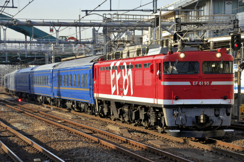 【JR東】EF81-95＋24系客車使用 乗務員訓練実施を大宮駅で撮影した写真