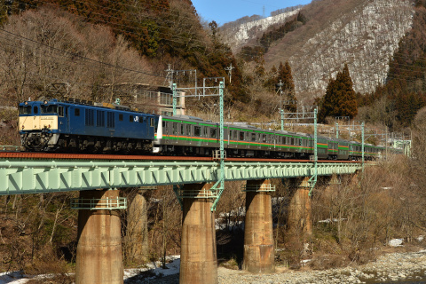 【JR東】E233系3000番代タカL17編成 新前橋へ配給を湯檜曽～水上で撮影した写真
