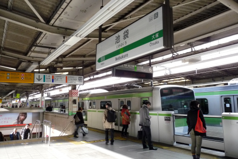 【JR東】山手線池袋駅 ホームドア使用開始の拡大写真
