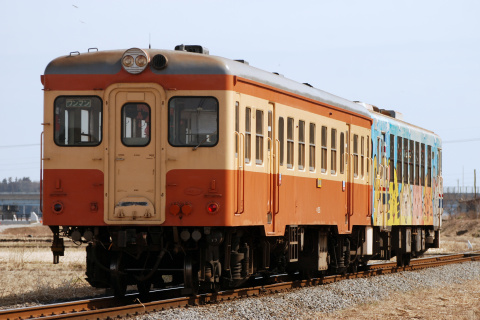 【ひたちなか】旧国鉄キハ使用 団体臨時列車運転の拡大写真
