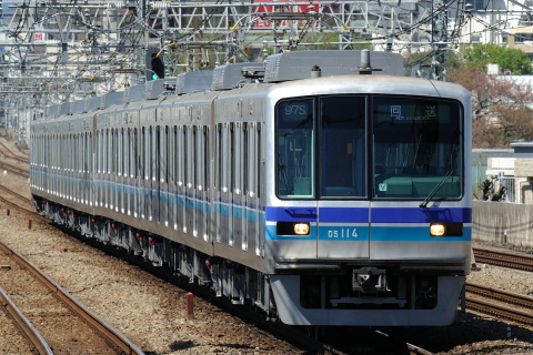 【メトロ】05系05-114編成返却回送を西荻窪駅で撮影した写真