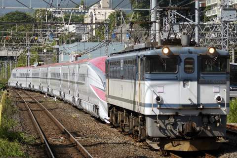 【JR東】E6系 甲種輸送を小田原駅で撮影した写真