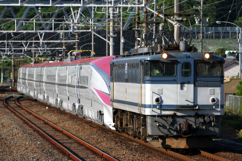 【JR東】E6系 甲種輸送を富士川駅で撮影した写真