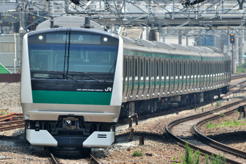 【JR東】E233系7000番代ハエ104編成 返却回送を渋谷駅で撮影した写真