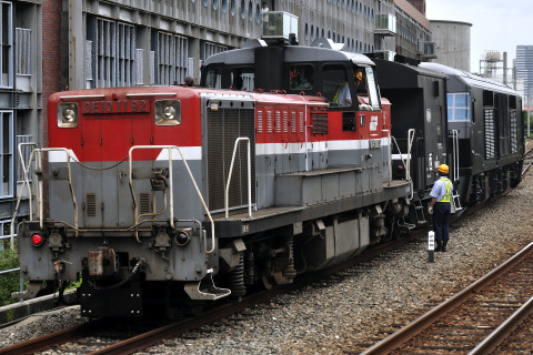 【JR貨】DF200-7001 （「ななつ星in九州」牽引用機関車）甲種輸送を兵庫駅で撮影した写真